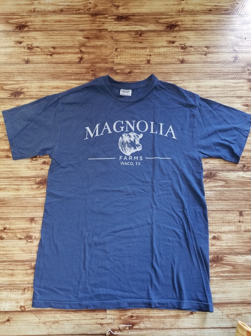 Magnolia Farms Graphic Shirt Men's Medium M Joanna Chip Gaines